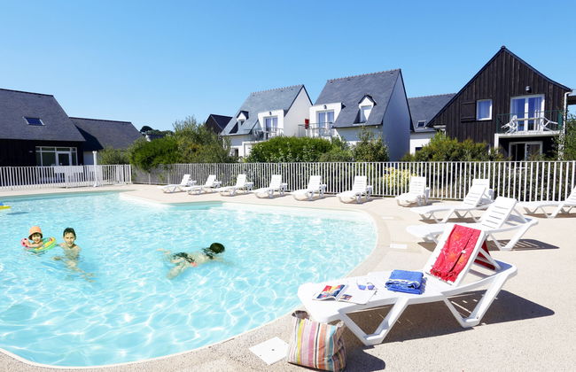 Casa de 3 quartos em Saint-Pol-de-Léon com piscina e jardim - Foto 1