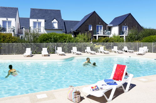 Photo 12 - 2 bedroom House in Saint-Pol-de-Léon with swimming pool and garden