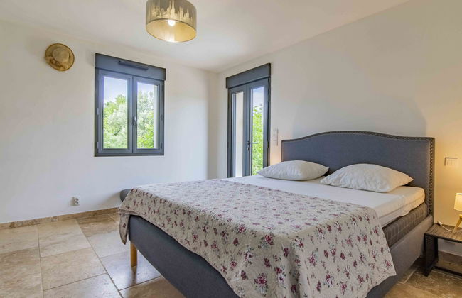Casa de 4 quartos em Saint-Didier com piscina privada e jardim - Foto 9