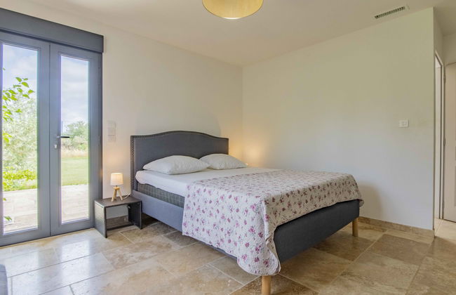 Casa de 4 quartos em Saint-Didier com piscina privada e jardim - Foto 10