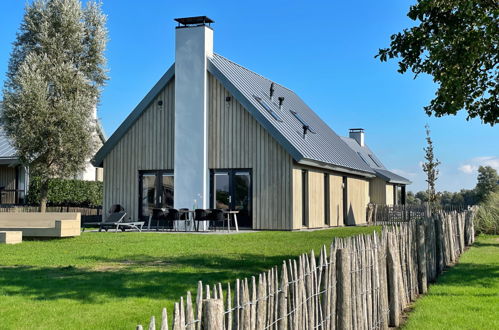 Photo 2 - Maison de 6 chambres à Tholen avec terrasse