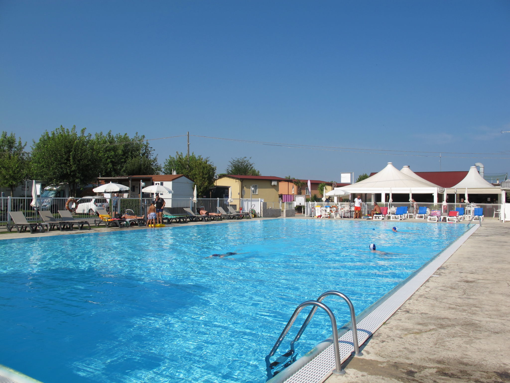 Foto 15 - Casa de 3 quartos em Peschiera del Garda com piscina e jardim