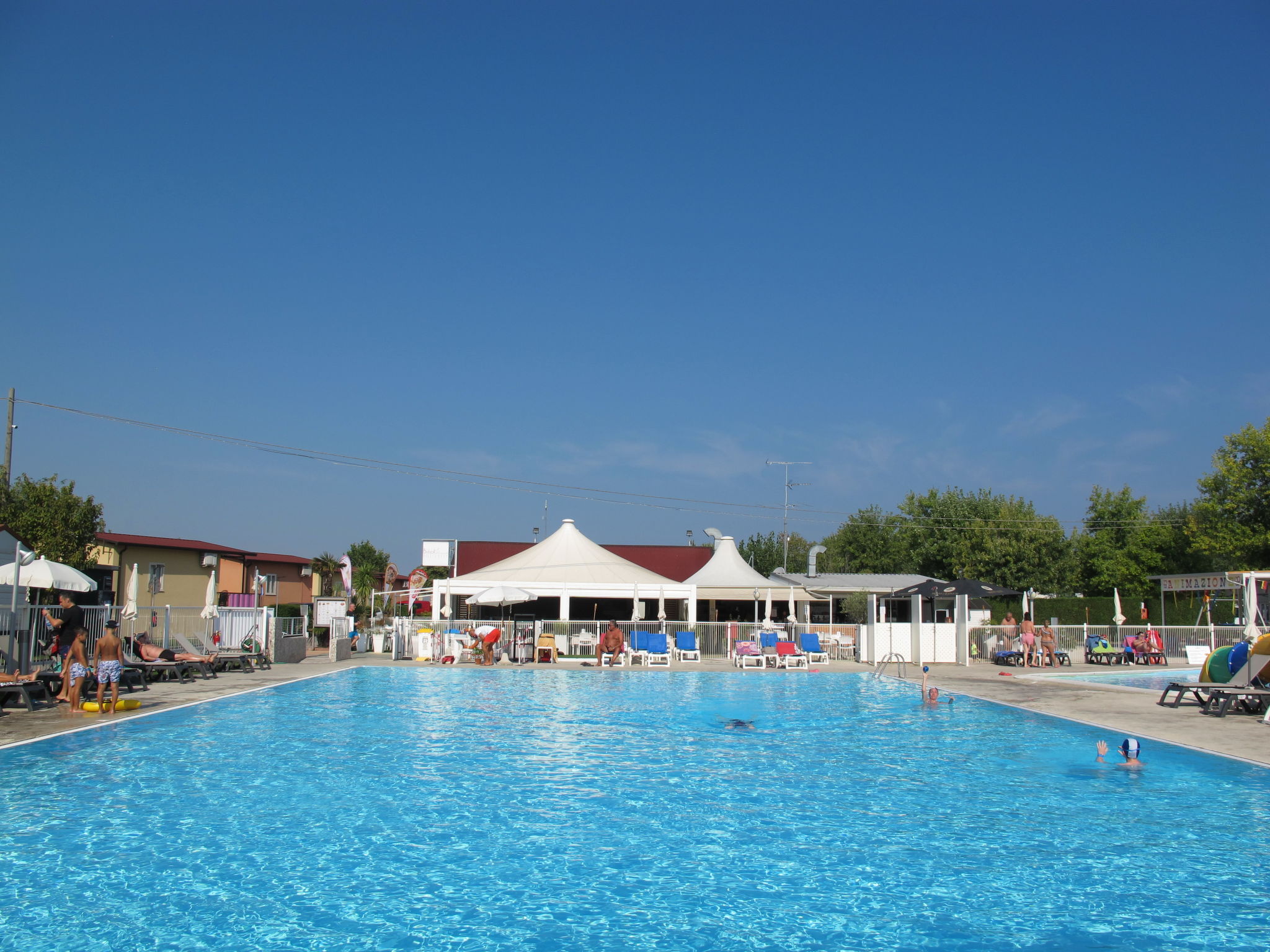 Foto 1 - Casa de 2 habitaciones en Peschiera del Garda con piscina y vistas a la montaña