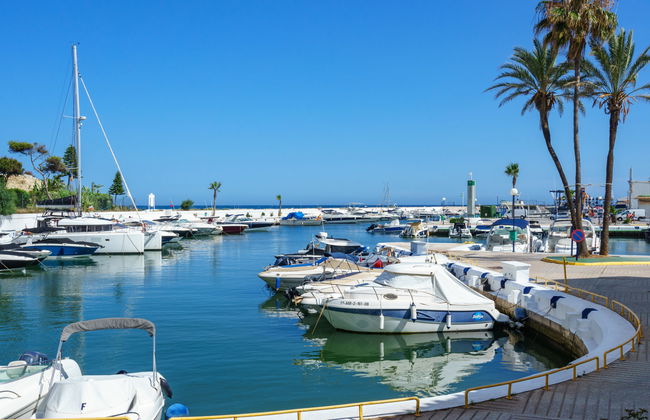 3 bedroom Apartment in Marbella with swimming pool and garden - Photo 29