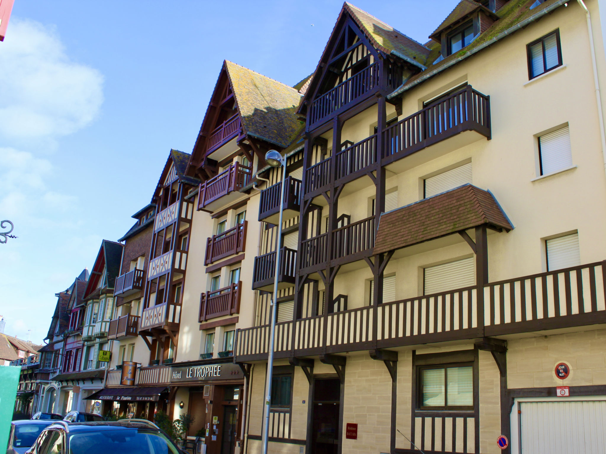 Foto 16 - Apartamento de 1 habitación en Deauville con vistas al mar