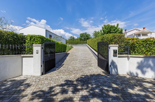 Foto 49 - Casa de 3 quartos em Sveti Petar u Šumi com piscina privada e jardim