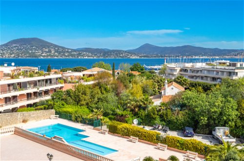 Foto 4 - Apartamento en Saint-Tropez con piscina y vistas al mar