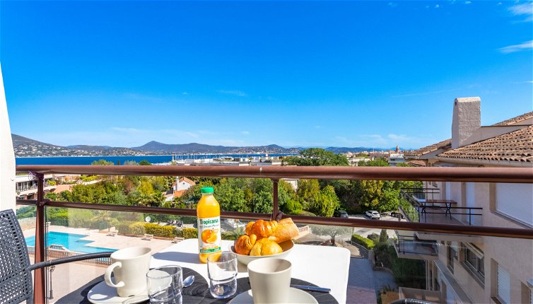 Foto 1 - Apartamento en Saint-Tropez con piscina y vistas al mar