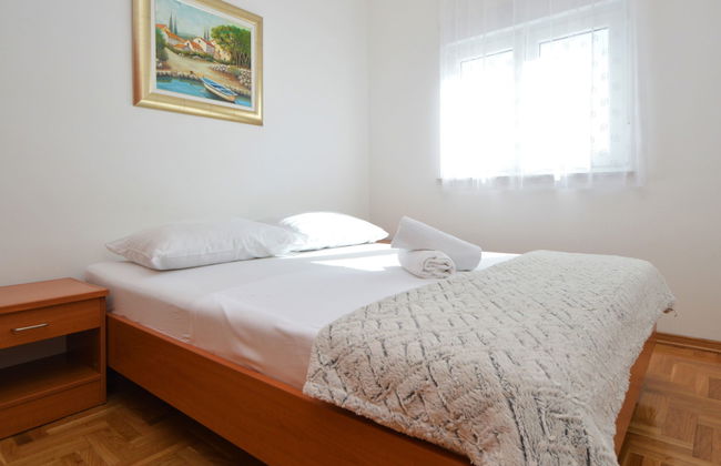 Apartamento de 3 quartos em Pirovac com jardim e terraço - Foto 17