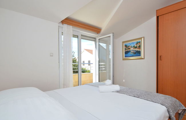Apartamento de 3 quartos em Pirovac com jardim e terraço - Foto 16