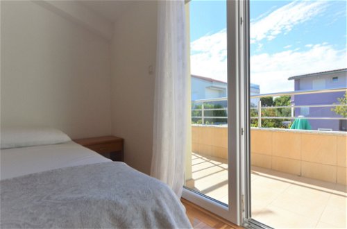 Foto 14 - Apartamento de 2 quartos em Pirovac com terraço e vistas do mar