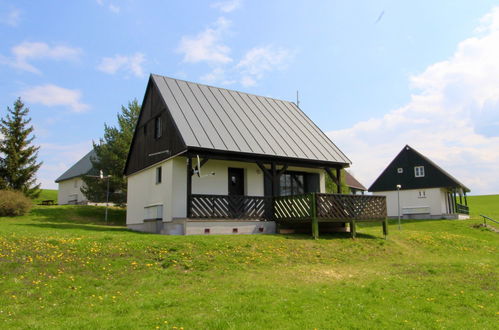 Photo 1 - Maison de 3 chambres à Černý Důl avec piscine et vues sur la montagne