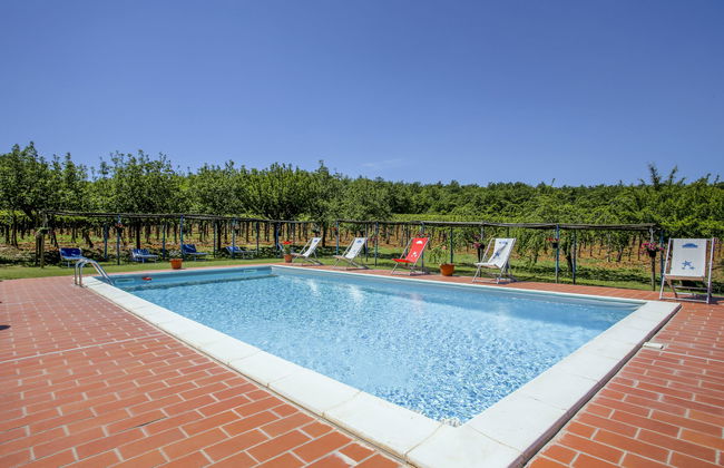 Apartamento de 2 quartos em Monteriggioni com piscina e jardim - Foto 32