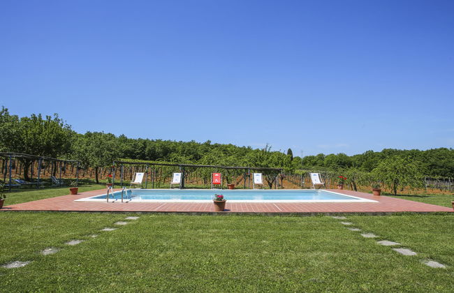 Apartamento de 2 quartos em Monteriggioni com piscina e jardim - Foto 24