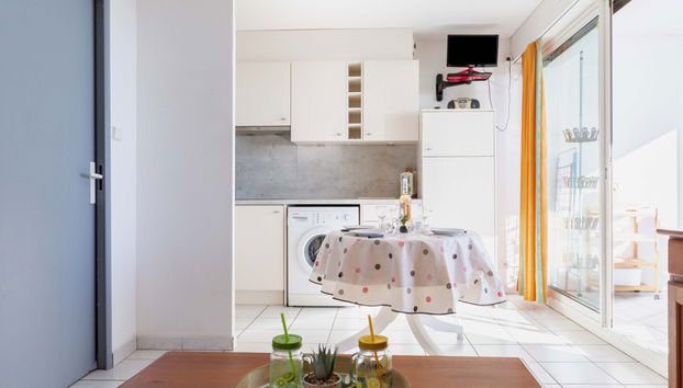 2 bedroom Apartment in Agde with swimming pool and garden - Photo 4