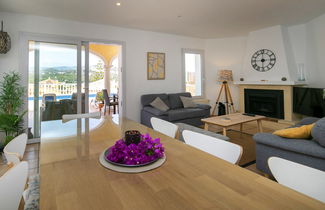Photo 3 - 4 bedroom House in Calp with private pool and garden