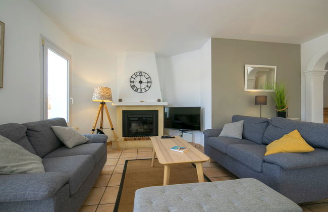 Casa de 5 quartos em Calp com piscina privada e jardim - Foto 12