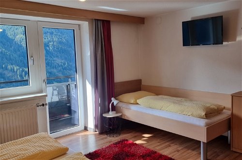 Foto 10 - Appartamento con 3 camere da letto a Kappl con giardino e vista sulle montagne