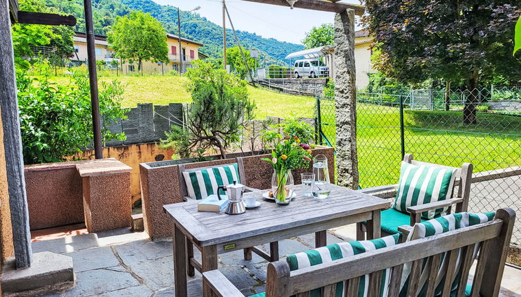 Foto 1 - Apartamento de 2 quartos em Brusino Arsizio com jardim e terraço