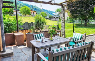 Photo 1 - Appartement de 2 chambres à Brusino Arsizio avec jardin et terrasse