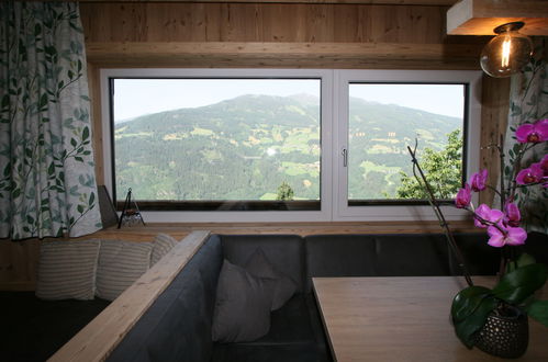 Foto 10 - Apartamento de 4 habitaciones en Aschau im Zillertal con jardín