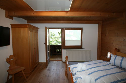 Foto 8 - Appartamento con 4 camere da letto a Aschau im Zillertal con vista sulle montagne