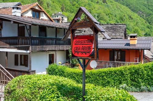 Photo 16 - Appartement de 2 chambres à Calasca Castiglione avec jardin