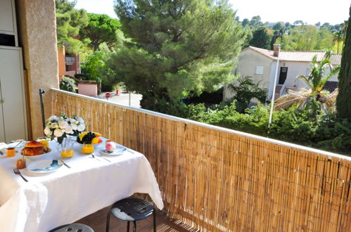 Photo 6 - Appartement de 3 chambres à Cavalaire-sur-Mer avec terrasse et vues à la mer