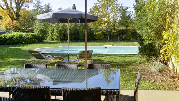 Maison de 4 chambres à Saint-Saturnin-lès-Apt avec piscine privée et jardin - Photo 2