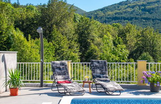 Photo 1 - Maison de 2 chambres à Senj avec piscine privée et terrasse