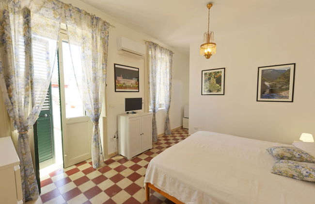 Casa de 5 quartos em Floridia com piscina privada e jardim - Foto 23