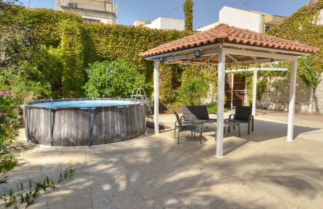 Casa de 5 quartos em Floridia com piscina privada e jardim - Foto 29