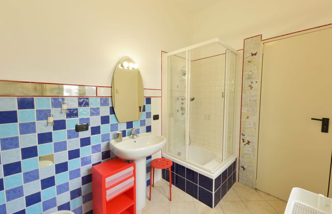 Casa de 5 quartos em Floridia com piscina privada e jardim - Foto 19