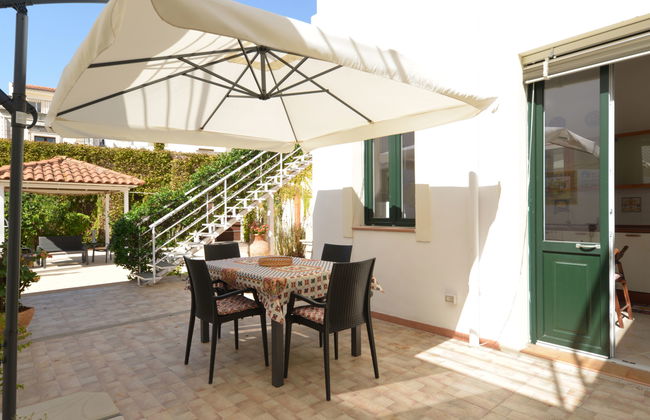 Casa de 5 quartos em Floridia com piscina privada e jardim - Foto 22