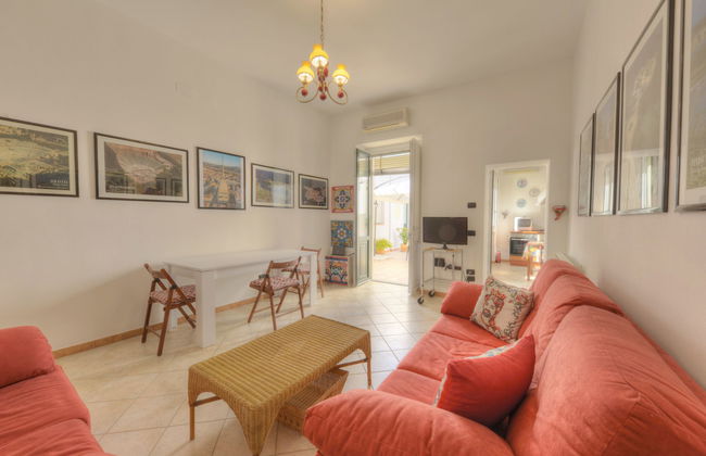 Casa de 5 quartos em Floridia com piscina privada e jardim - Foto 4