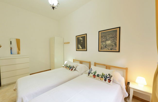 Casa de 5 quartos em Floridia com piscina privada e jardim - Foto 15