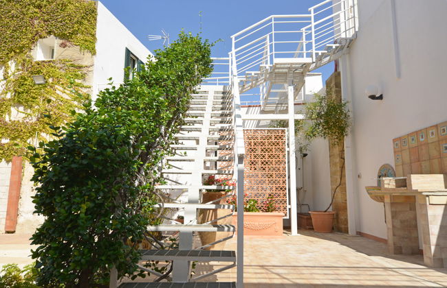 Casa de 5 quartos em Floridia com piscina privada e jardim - Foto 21