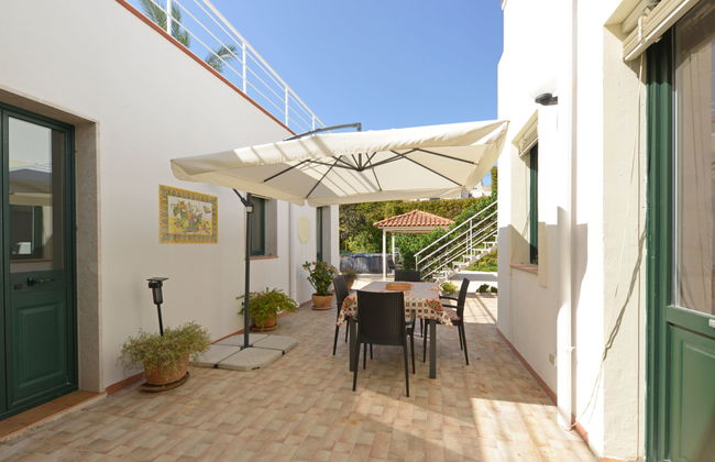 Casa de 5 quartos em Floridia com piscina privada e jardim - Foto 33