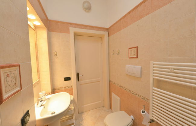Casa de 5 quartos em Floridia com piscina privada e jardim - Foto 18