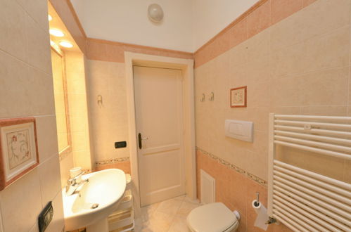 Foto 18 - Casa con 4 camere da letto a Floridia con piscina privata e vista mare