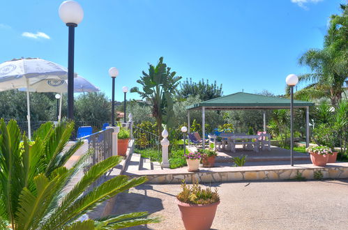 Photo 5 - Maison de 2 chambres à Floridia avec piscine privée et vues à la mer