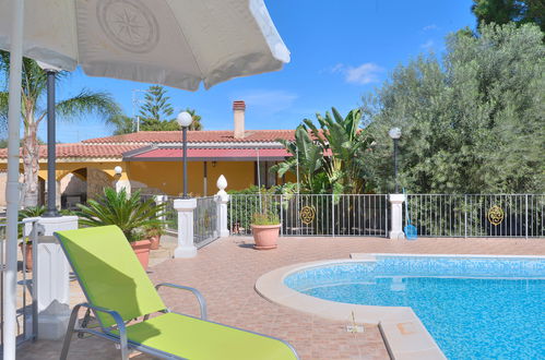 Photo 2 - 2 bedroom House in Floridia with private pool and sea view