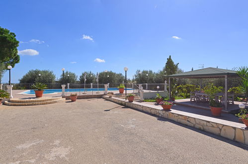 Photo 22 - Maison de 2 chambres à Floridia avec piscine privée et jardin