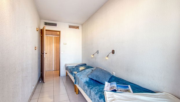 3 bedroom Apartment in Fréjus with swimming pool and terrace - Photo 5