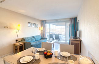 Foto 3 - Apartamento de 2 habitaciones en Fréjus con piscina y vistas al mar