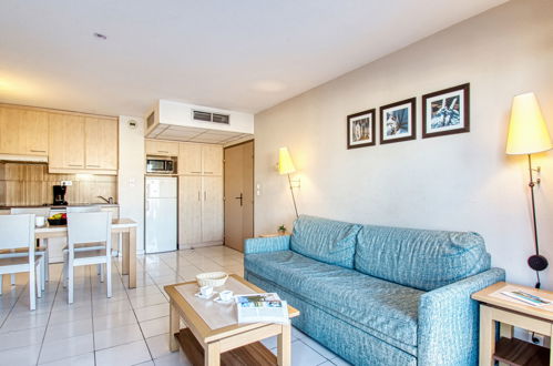 Foto 4 - Apartamento de 2 quartos em Fréjus com piscina e vistas do mar