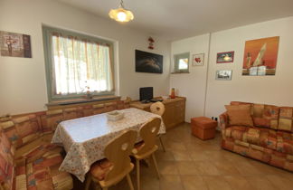 Foto 2 - Apartment mit 1 Schlafzimmer in Soraga di Fassa