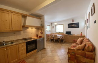 Foto 3 - Apartment mit 1 Schlafzimmer in Soraga di Fassa