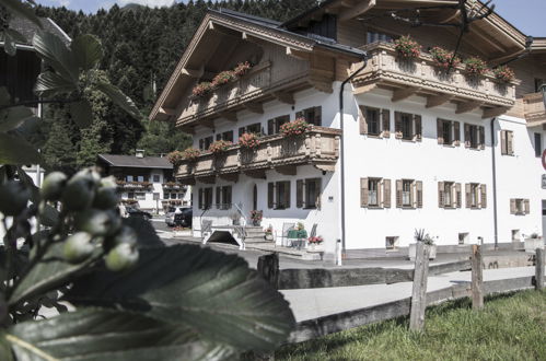 Photo 9 - Appartement de 2 chambres à Fügen avec jardin et vues sur la montagne