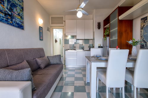 Foto 8 - Apartamento de 1 quarto em Golfo Aranci com jardim e terraço